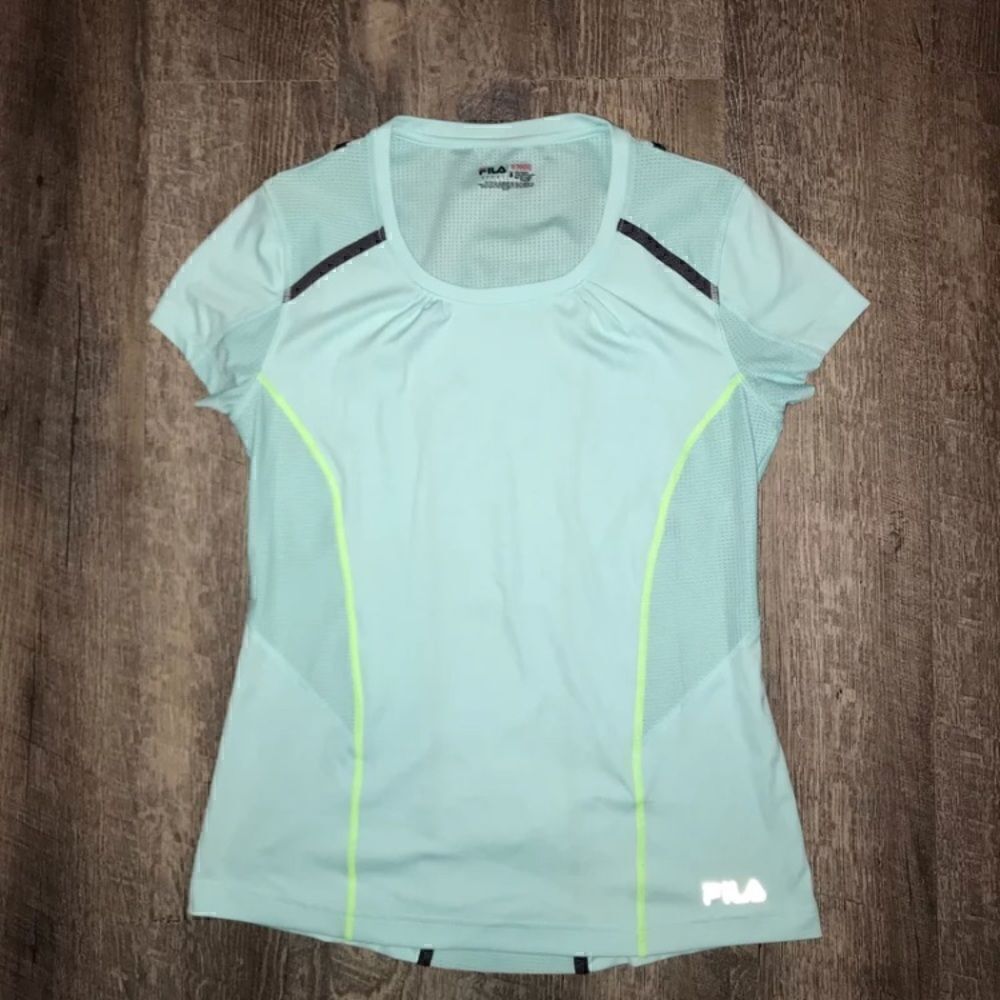 Fila Workout Shirt: Medium  
